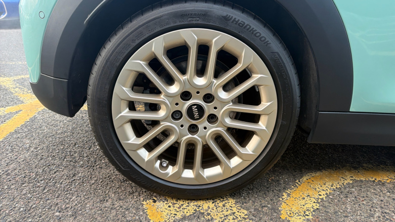 MINI Cooper 2.0 S Exclusive 3dr Auto Petrol Hatchback